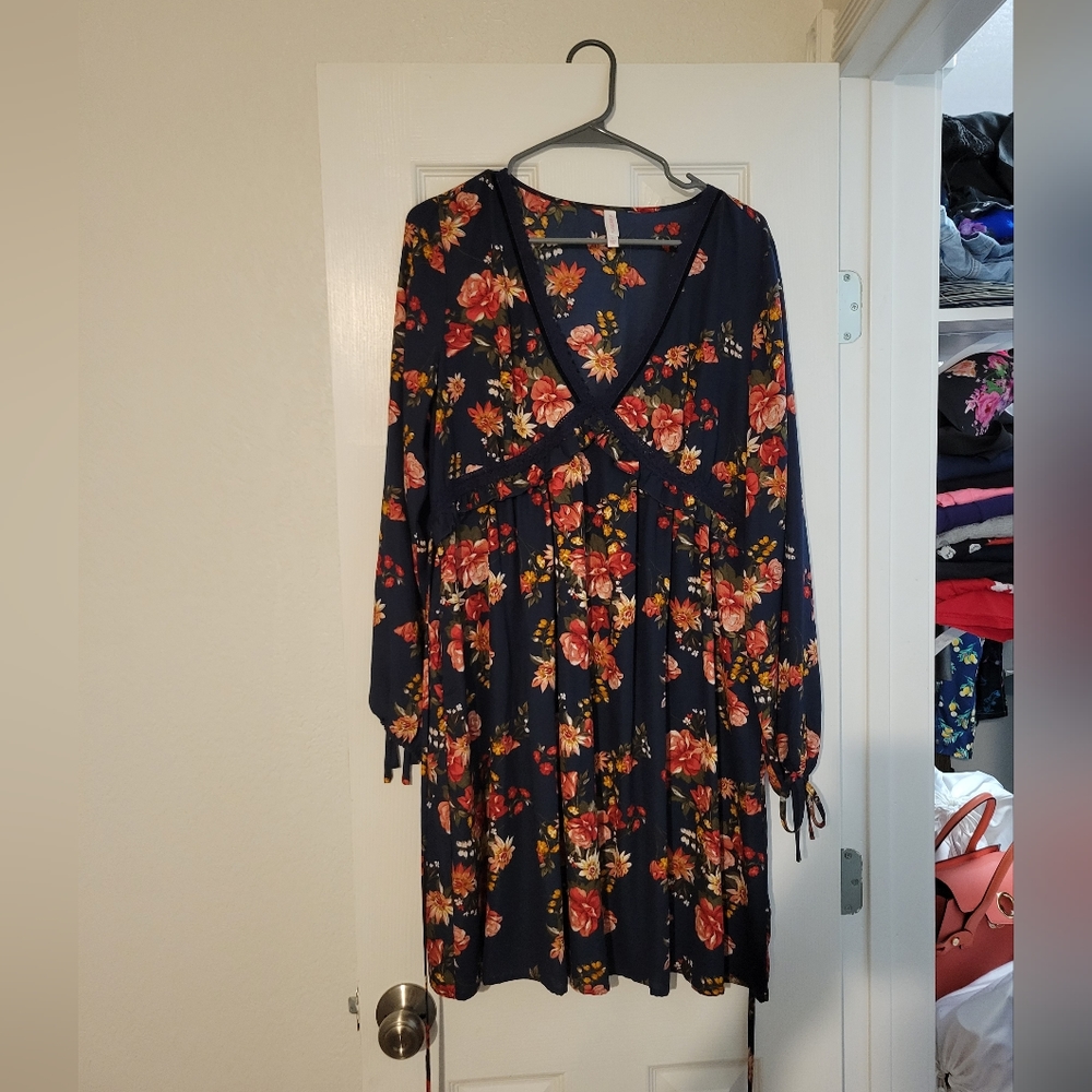 Xhilaration Target Large Navy Floral Dress with Pockets